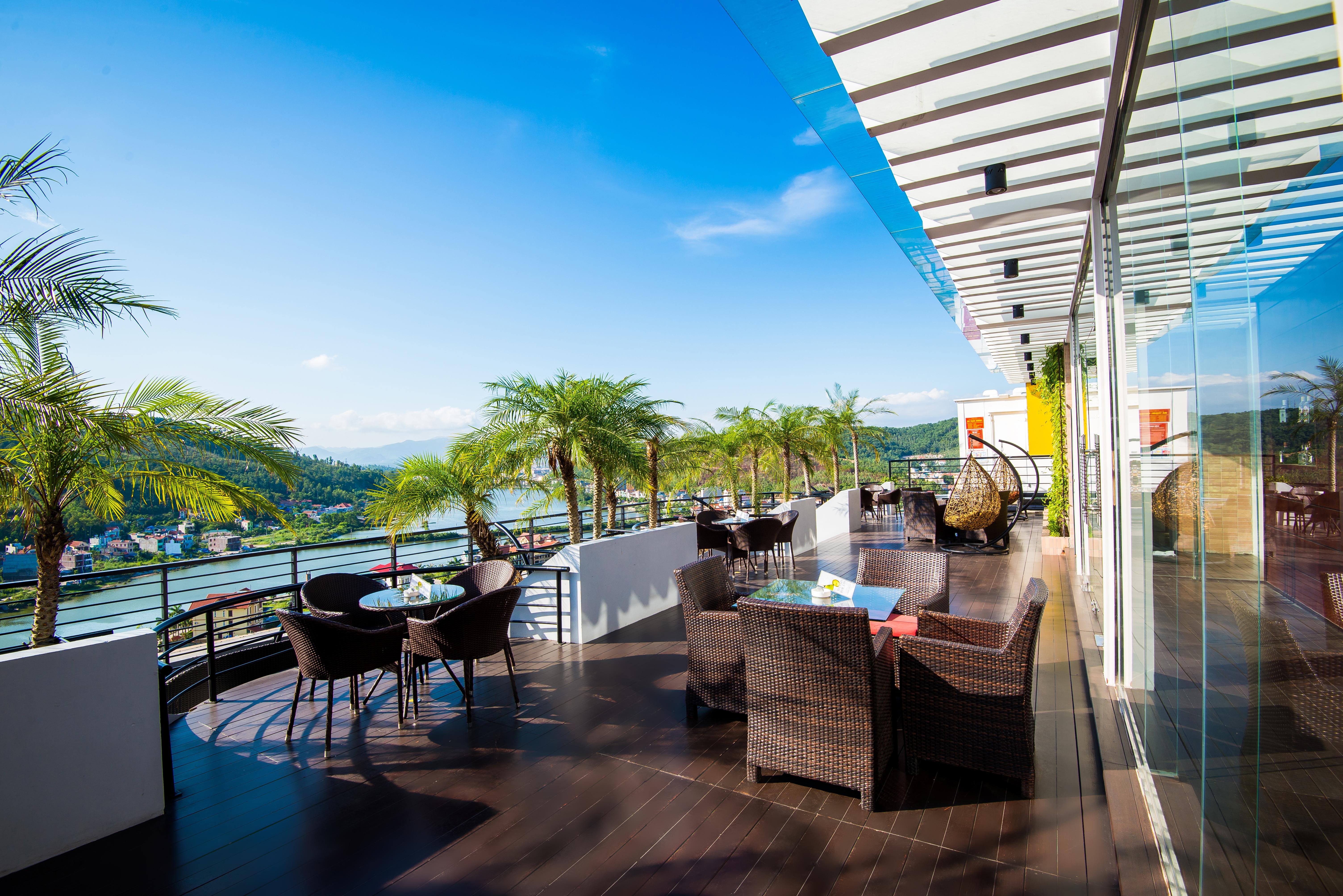 Royal Lotus Hotel Ha Long Exterior photo