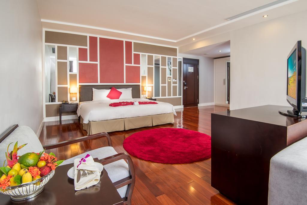 Royal Lotus Hotel Ha Long Exterior photo